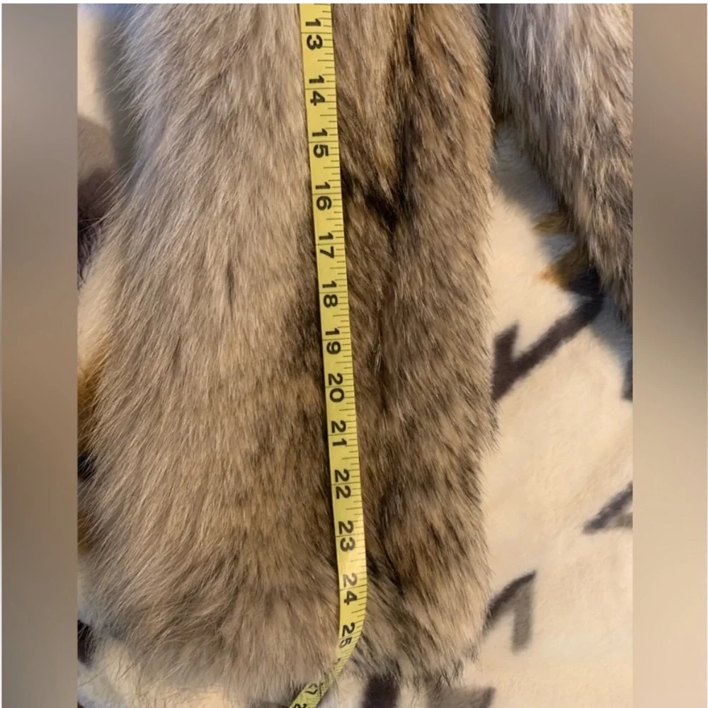 Luxurious Fur full length Coat - Picture 6 of 12